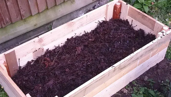 Filling the Bed with Soil Choosing the Right Soil Mix